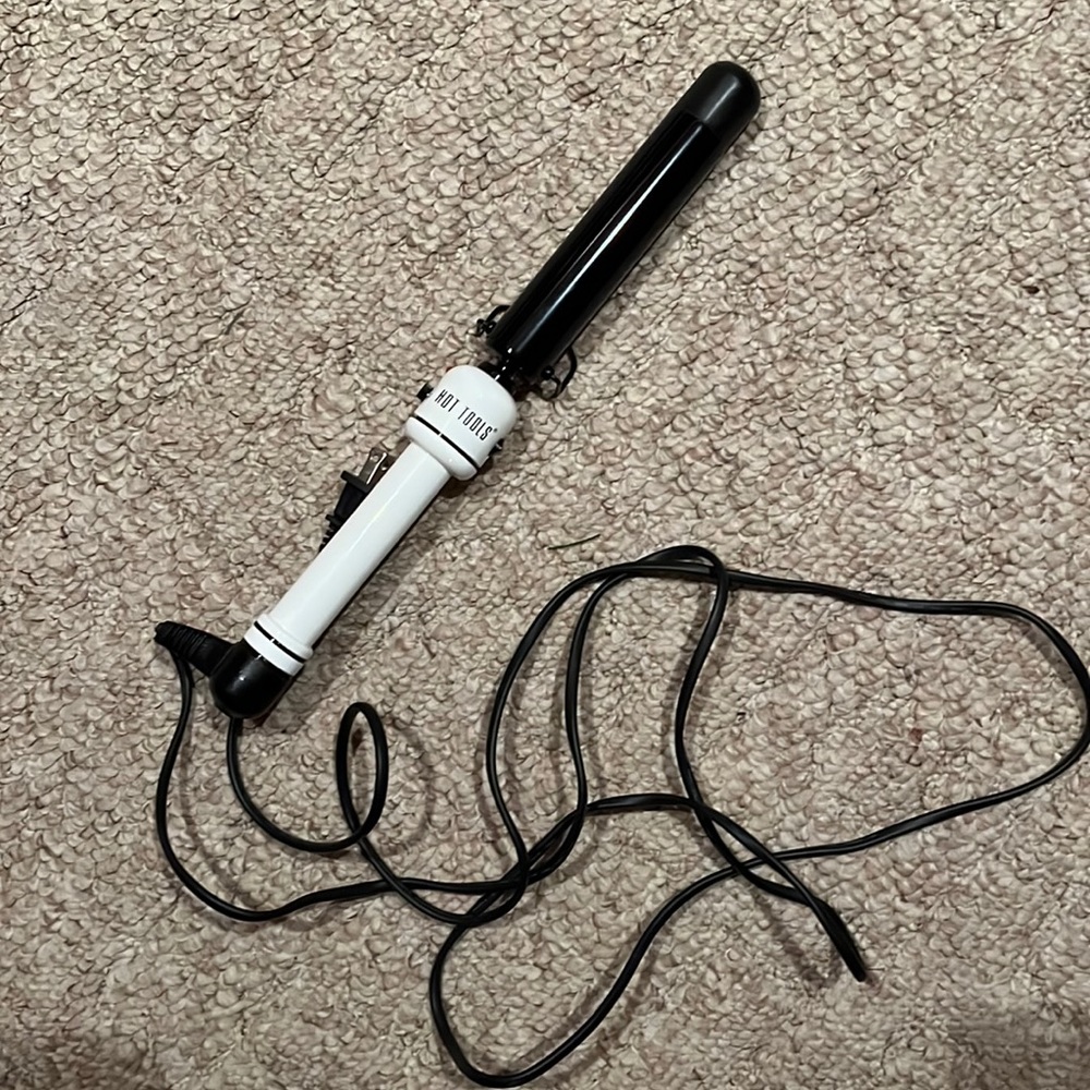 Hot tools styling wand